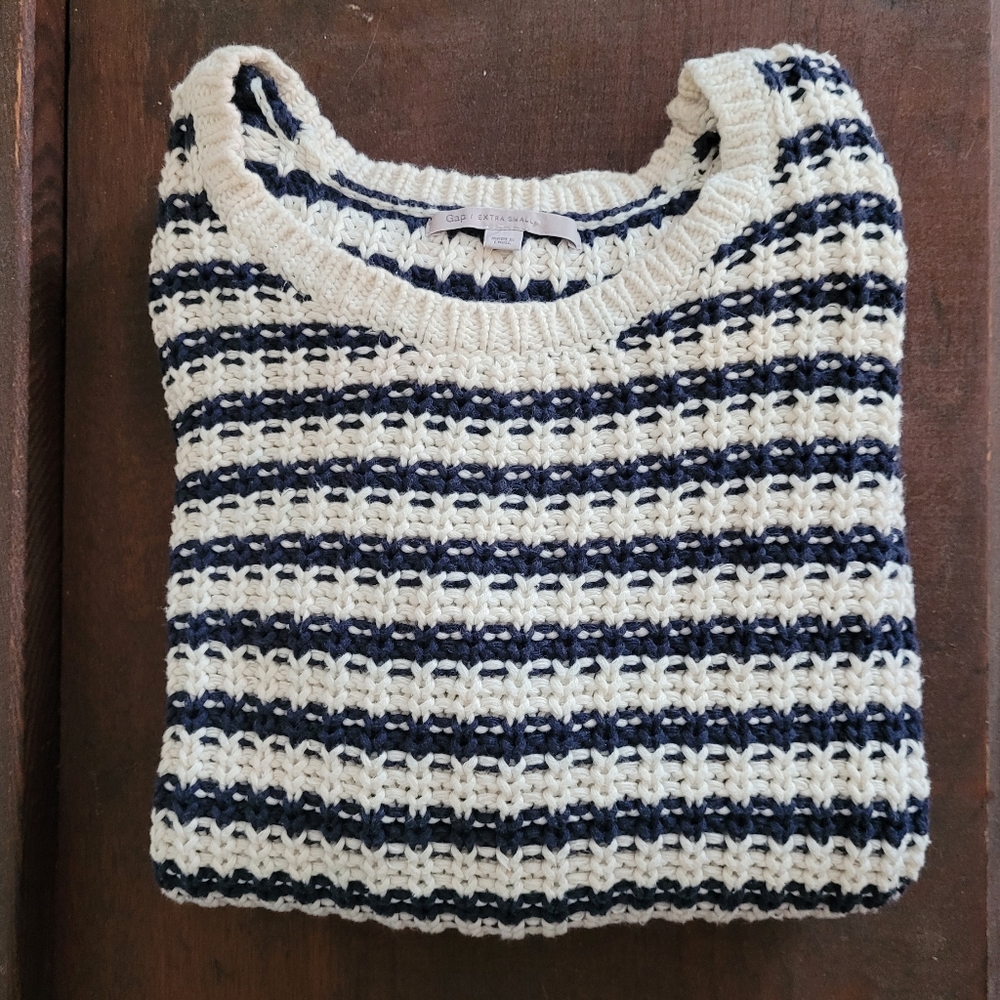 GAP Cropped Knit Sweater